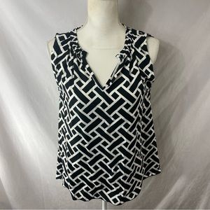 Escapada Black White Sleeveless top